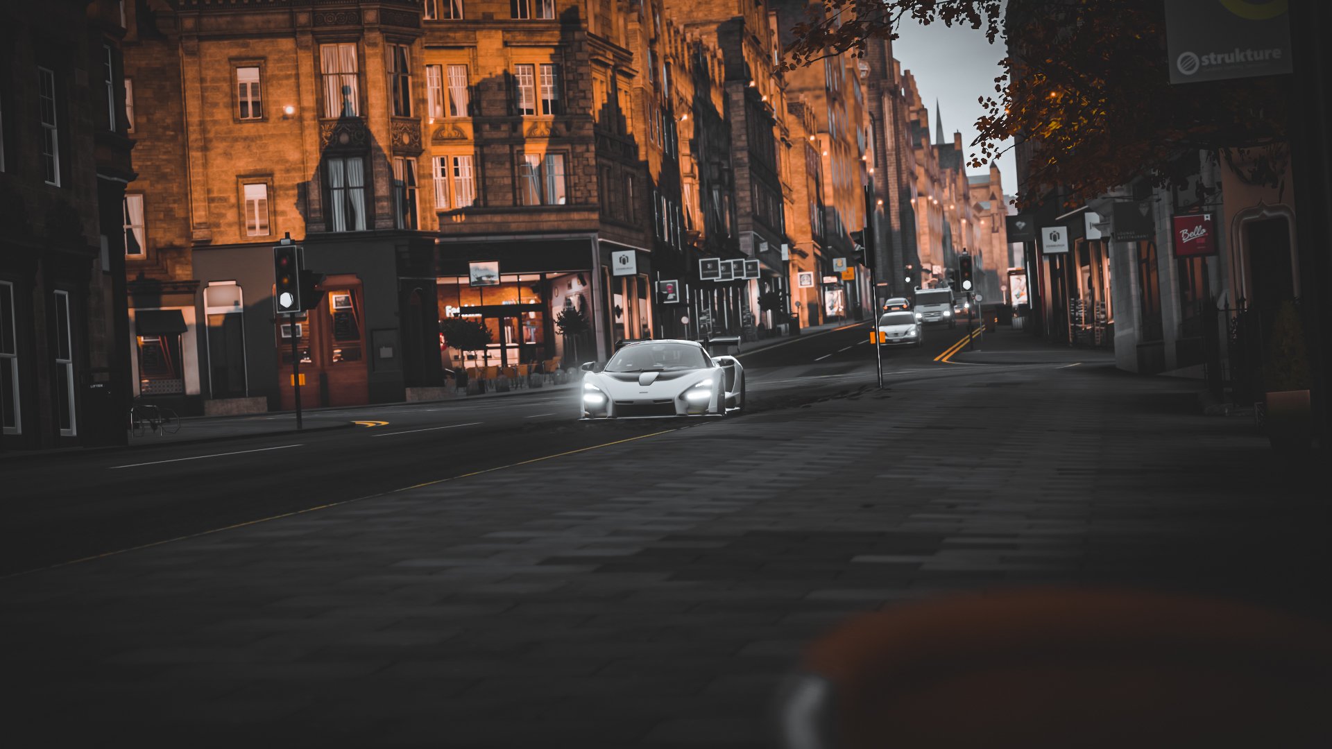 悬崖边的引擎，维斯塔潘如何用一场不可能的超车，将雷诺从深渊拉回