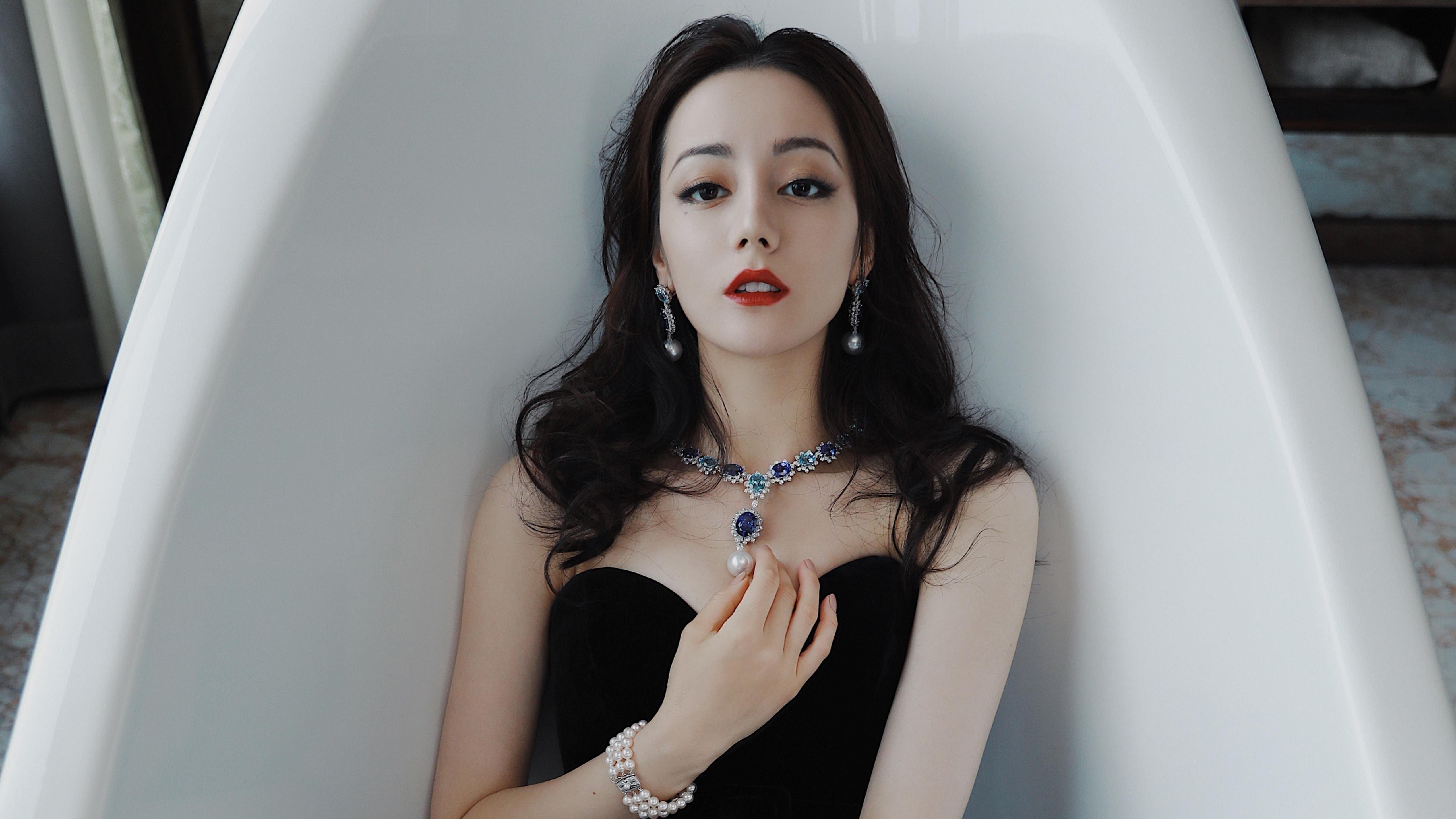 当绿茵重炮遇上乒乓利剑，一场跨越维度的荣耀之舞