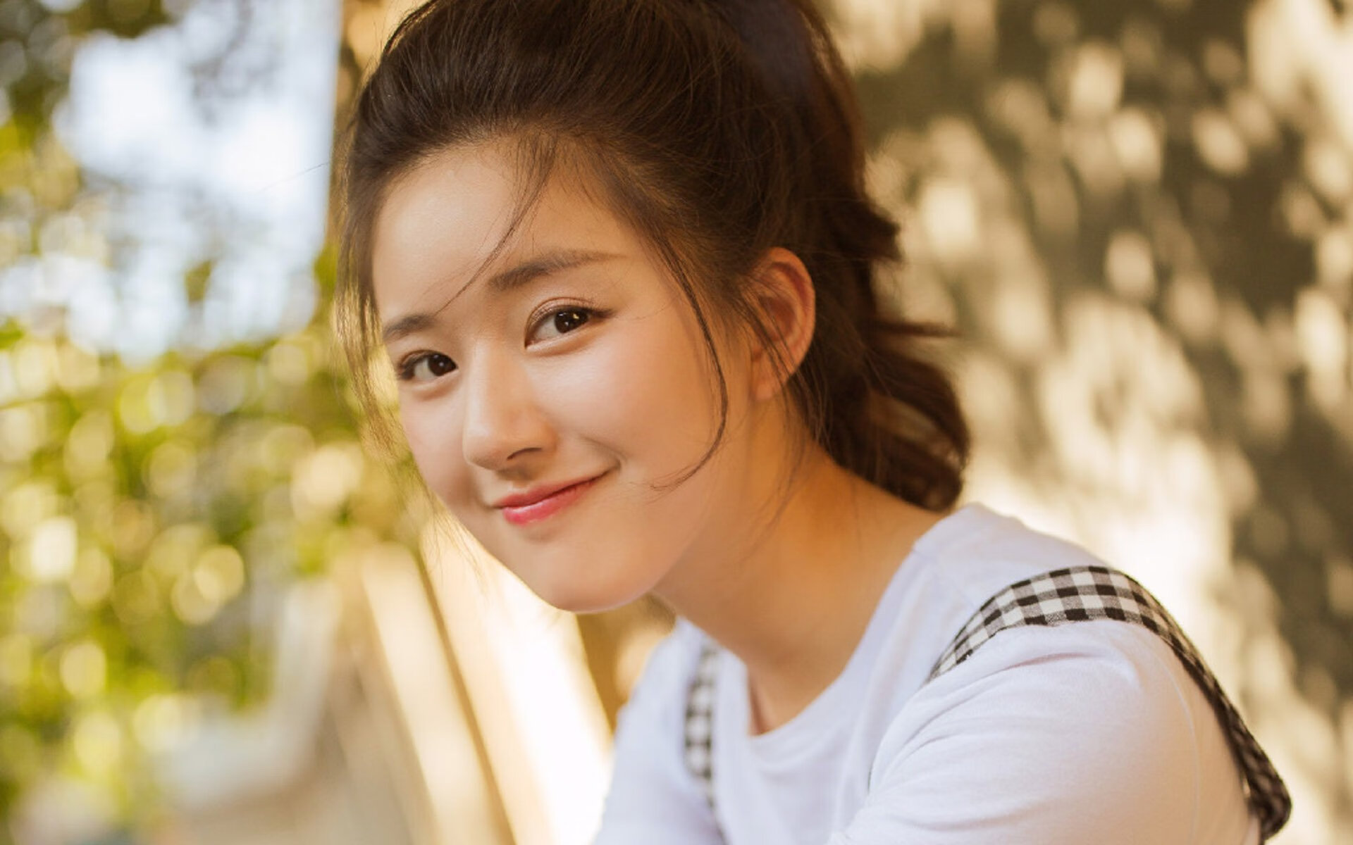 绿茵平行宇宙,当格子军团稳如磐石,亚洲之星点亮英超