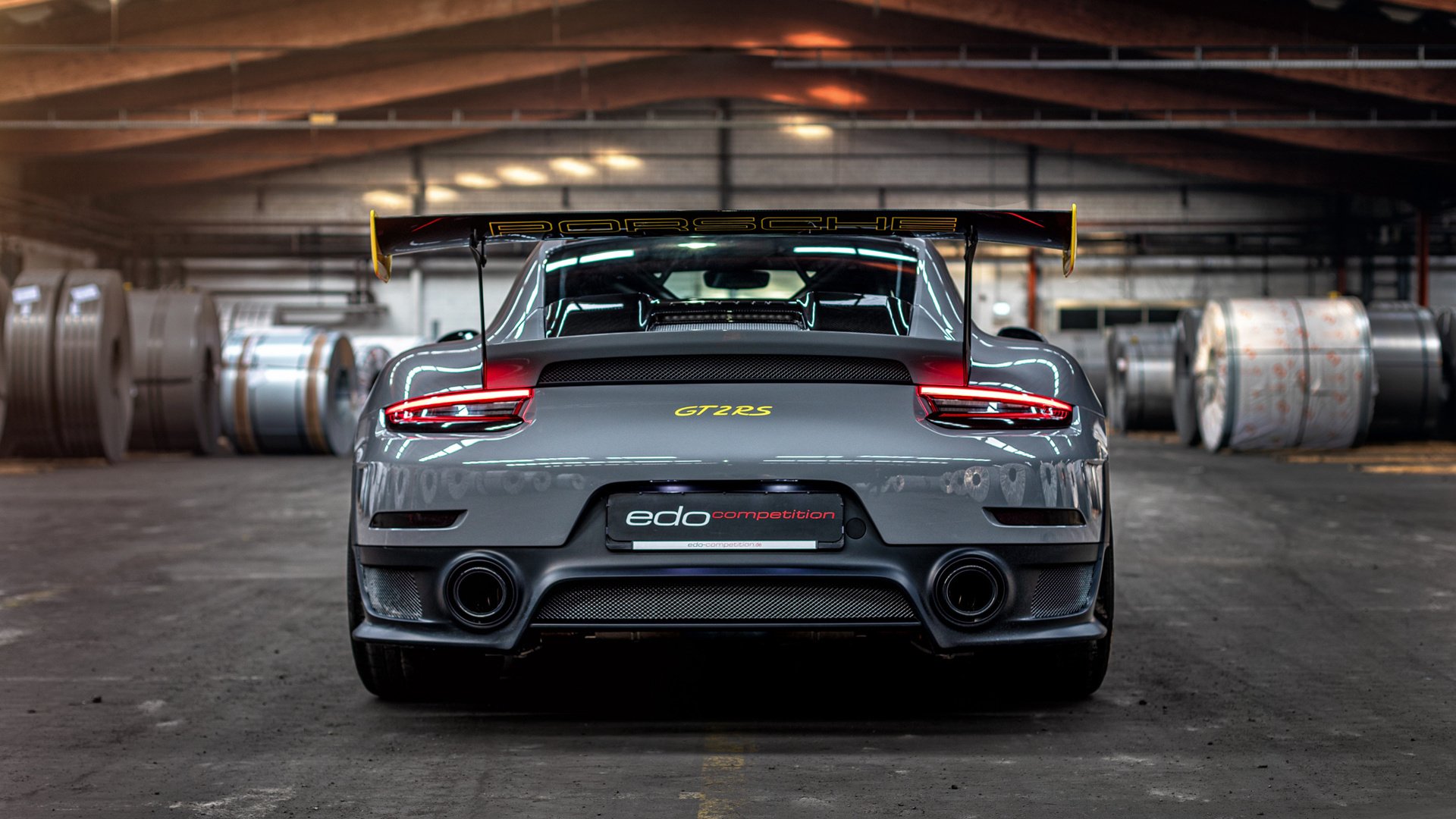 美学与野性的碰撞，内马尔彩虹过人的残影与皇马的铁蹄轰鸣