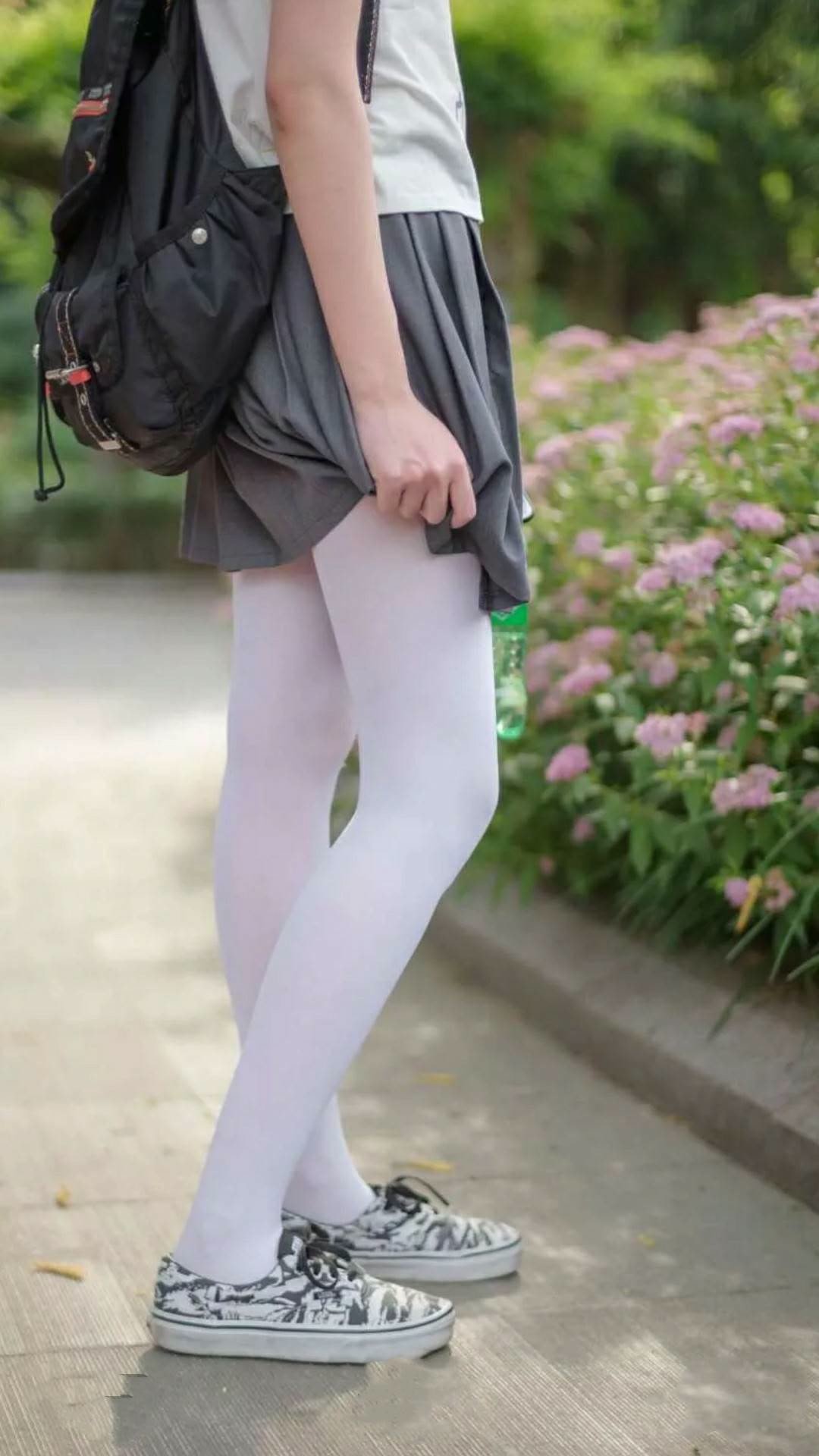 欧冠之夜的攻防交响，佩德里铁锁横江，尼斯战术体系下的玻利维亚困局