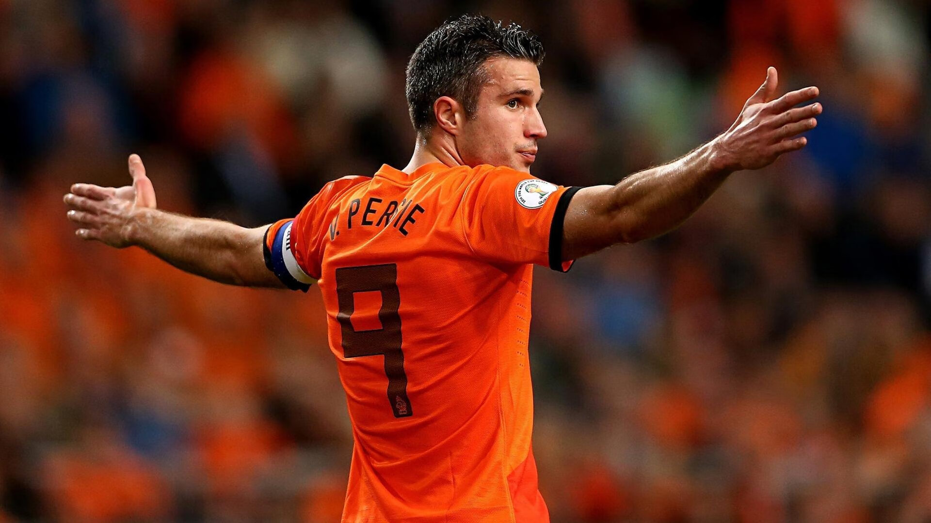 棋盘上的篡位者，当勇士更衣室战术板被一张暴龙海报覆盖