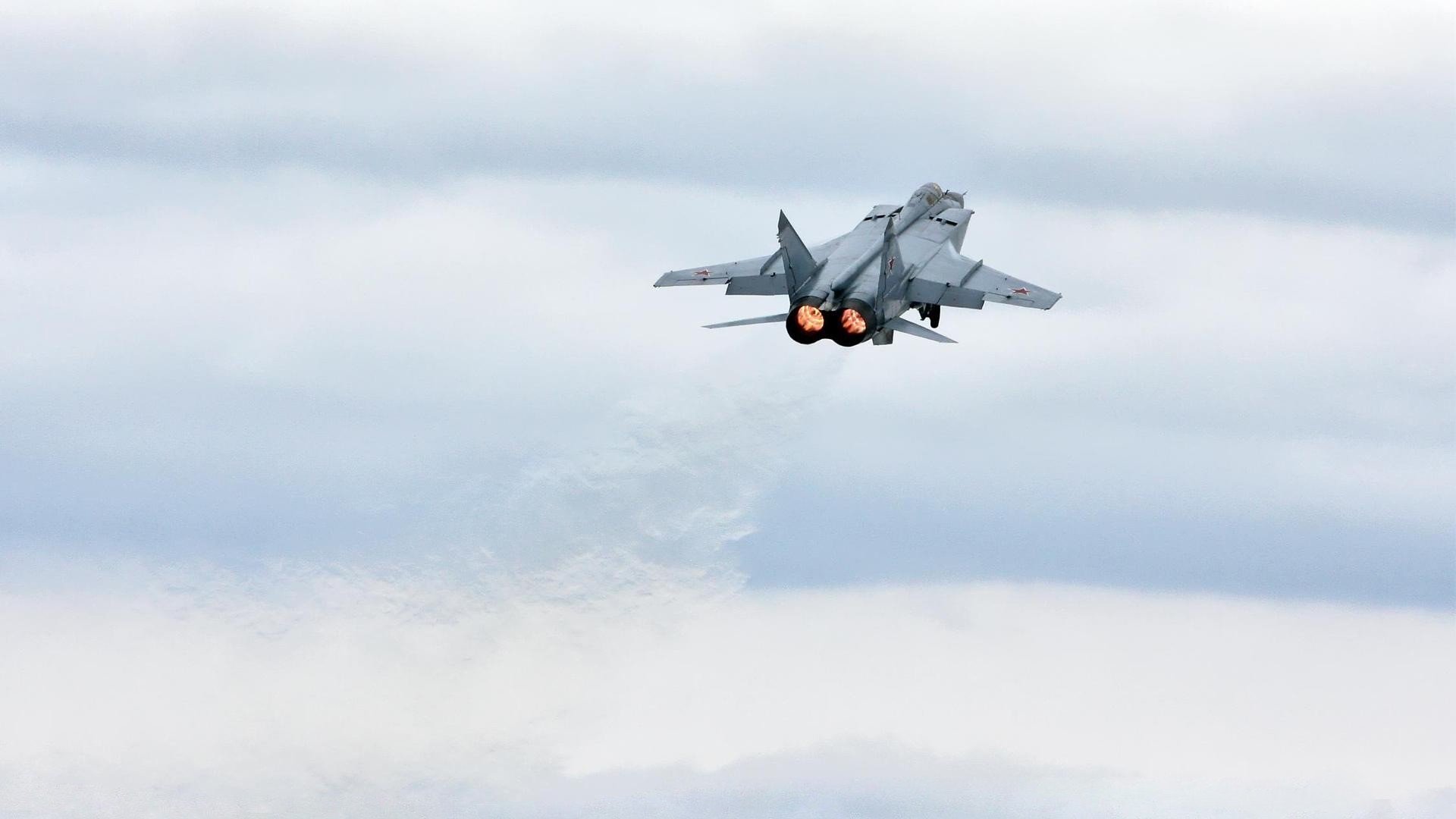 新王登基！恩比德37+12关键制胜，湖人强势碾压马刺开启新时代