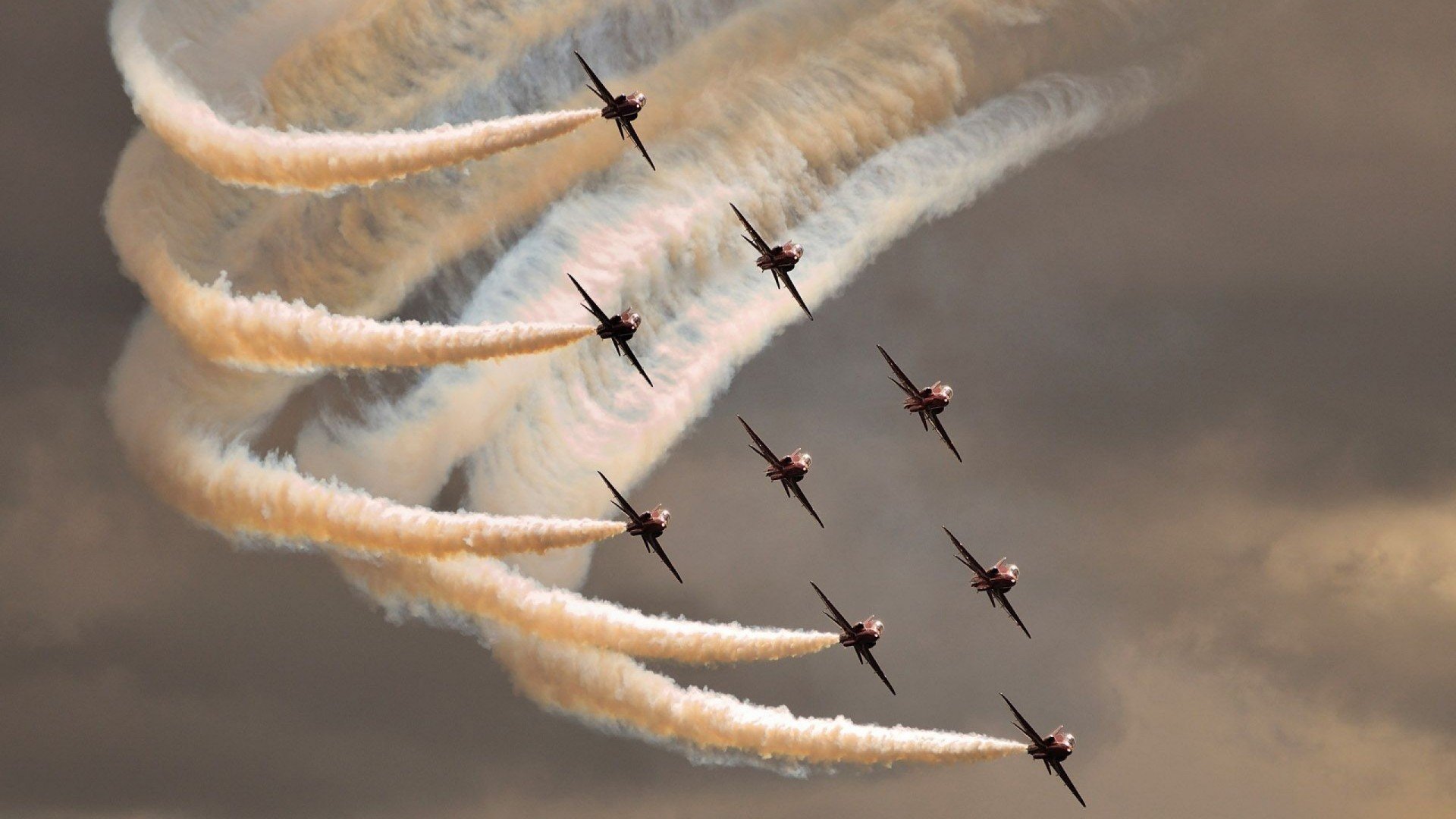 洪都拉斯在下雨，厄德高撑起了阿森纳的伞